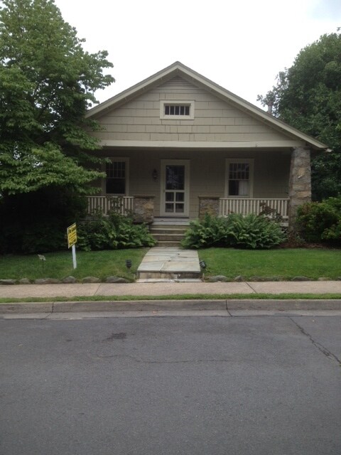 107 W Marshall St, Middleburg, VA à louer Photo principale– Image 1 sur 3