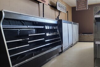 Plus de détails pour 100 1st Ave W, Assiniboia, SK - Local commercial à louer