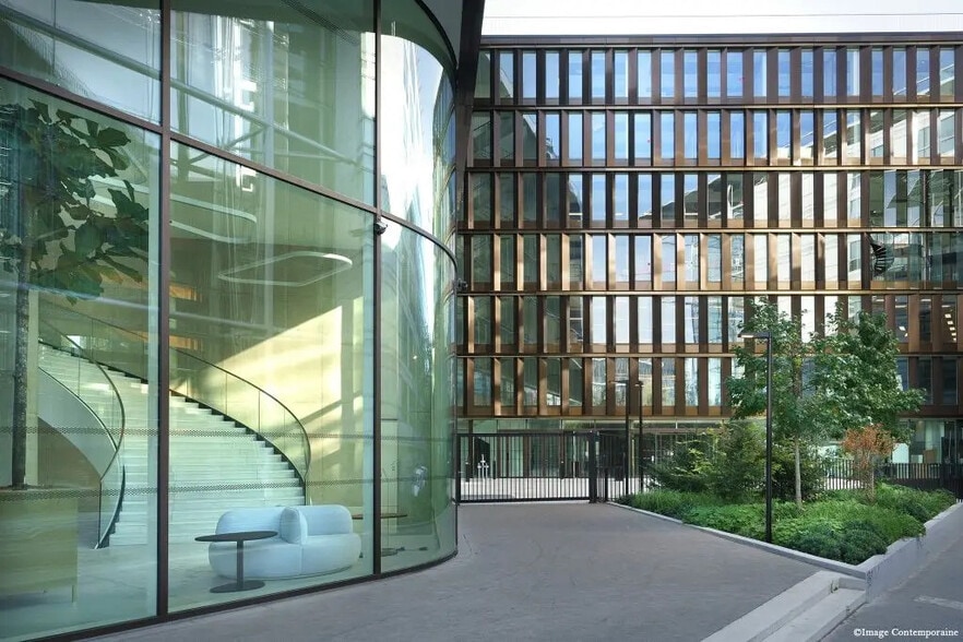 5-7 Rue Touzet-Gaillard, Saint-Ouen-sur-Seine à louer - Photo principale – Image 1 sur 15