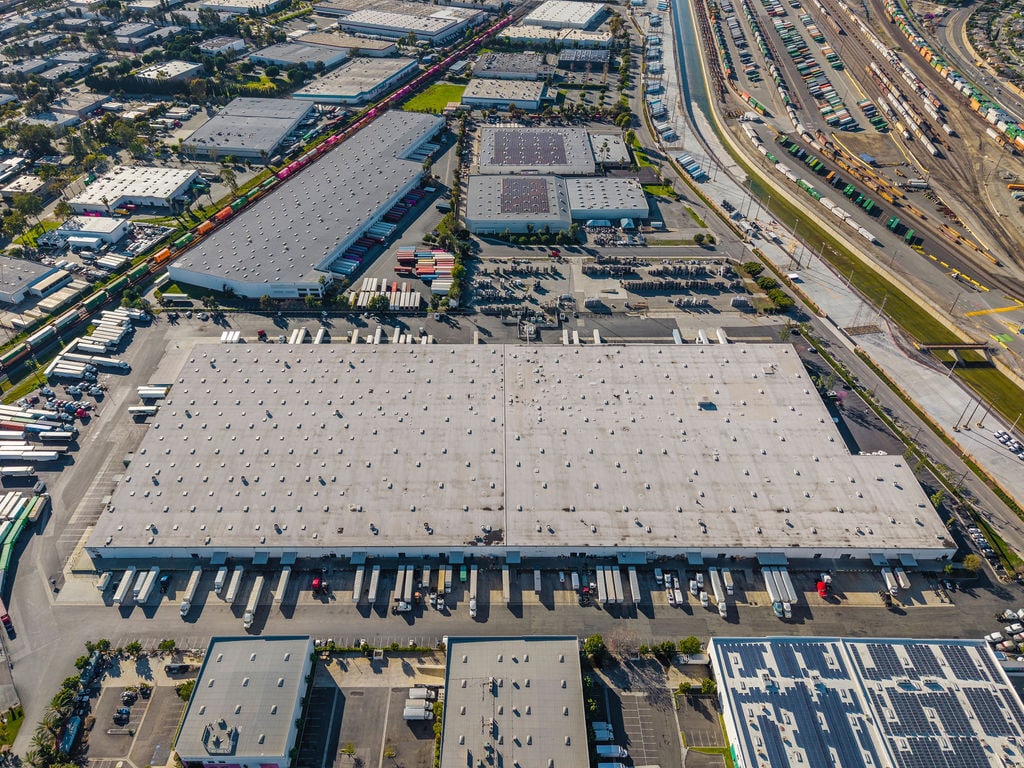 921 S Azusa Ave, City of Industry, CA à louer Photo intérieure– Image 1 sur 3