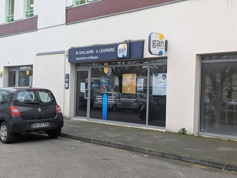Local commercial dans Évreux à louer - Photo de l’immeuble – Image 3 sur 3