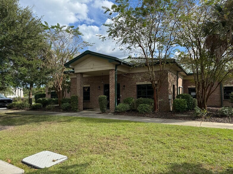 3255 Industry Dr, North Charleston, SC à vendre - Photo de l’immeuble – Image 2 sur 24