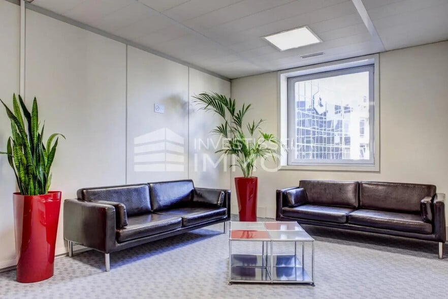 Bureau dans Courbevoie à louer - Photo de l’immeuble – Image 2 sur 6