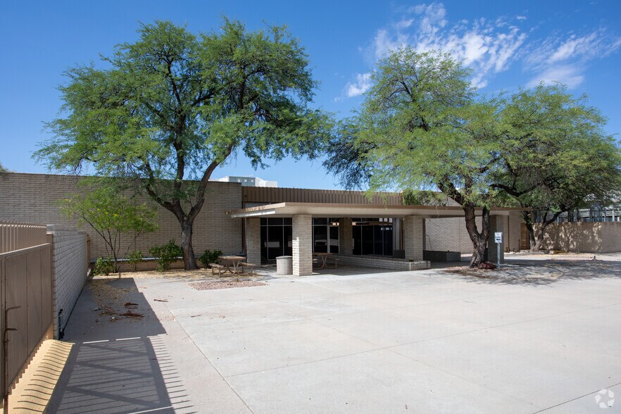 6740 S Tucson Blvd, Tucson, AZ à vendre - Photo principale – Image 1 sur 14