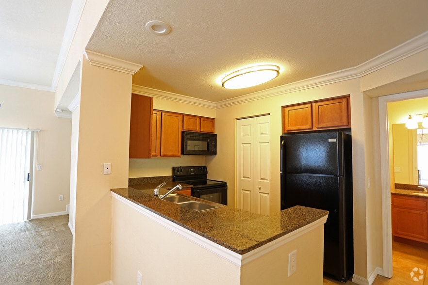 115 112th Ave NE, Saint Petersburg, FL à vendre - Photo intérieure – Image 3 sur 71