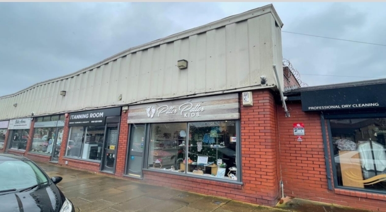1 Thomas St, Oldham à louer - Photo principale – Image 1 sur 2