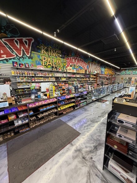 14750 Fort St, Southgate, MI à vendre - Photo intérieure – Image 2 sur 11