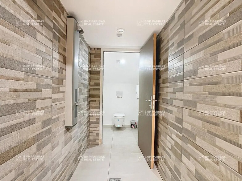 Local commercial dans Chambéry à vendre - Photo intérieure – Image 3 sur 15