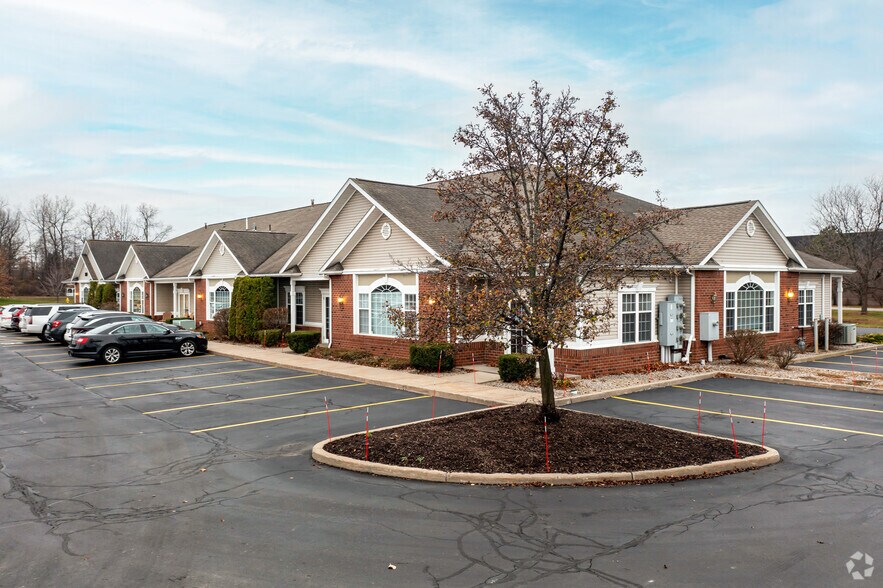 1120-1150 CROSSPOINTE Ln, Webster, NY à louer - Photo de l’immeuble – Image 2 sur 5