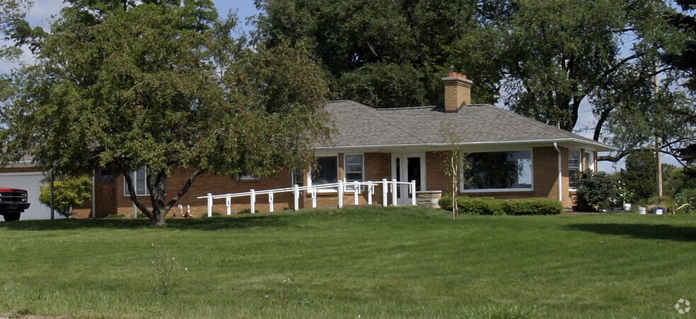 4920 Broadmoor Ave SE, Grand Rapids, MI à vendre - Photo de l’immeuble – Image 3 sur 4