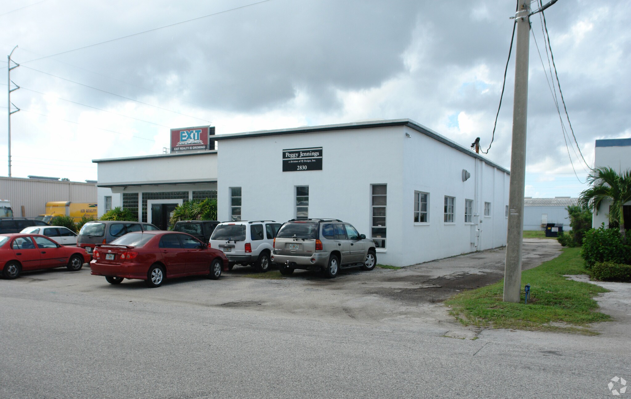 2830 46th Ave N, Saint Petersburg, FL à louer Photo principale– Image 1 sur 9