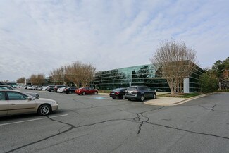 Plus de détails pour 701 Forest Point Cir, Charlotte, NC - Bureau, Local d'activités à louer