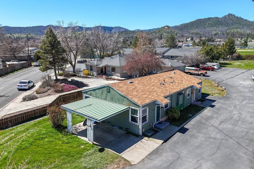 Yreka 66 LLC-Yreka CA portefeuille de 15 biens à vendre sur LoopNet.fr - Photo de l’immeuble – Image 2 sur 39