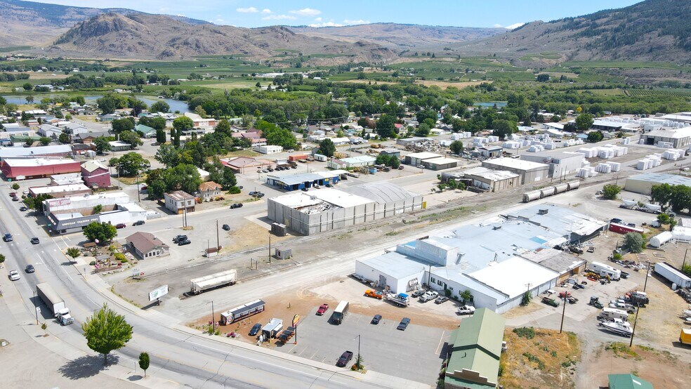 602 Apple Way Ave, Oroville, WA à vendre - Photo de l’immeuble – Image 2 sur 48
