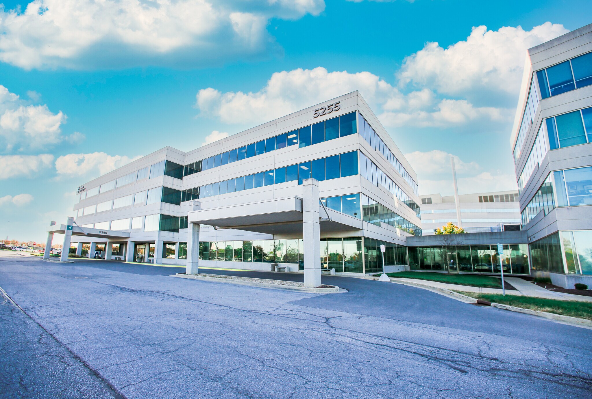 5255 E Stop 11 Rd, Indianapolis, IN à louer Photo principale– Image 1 sur 12