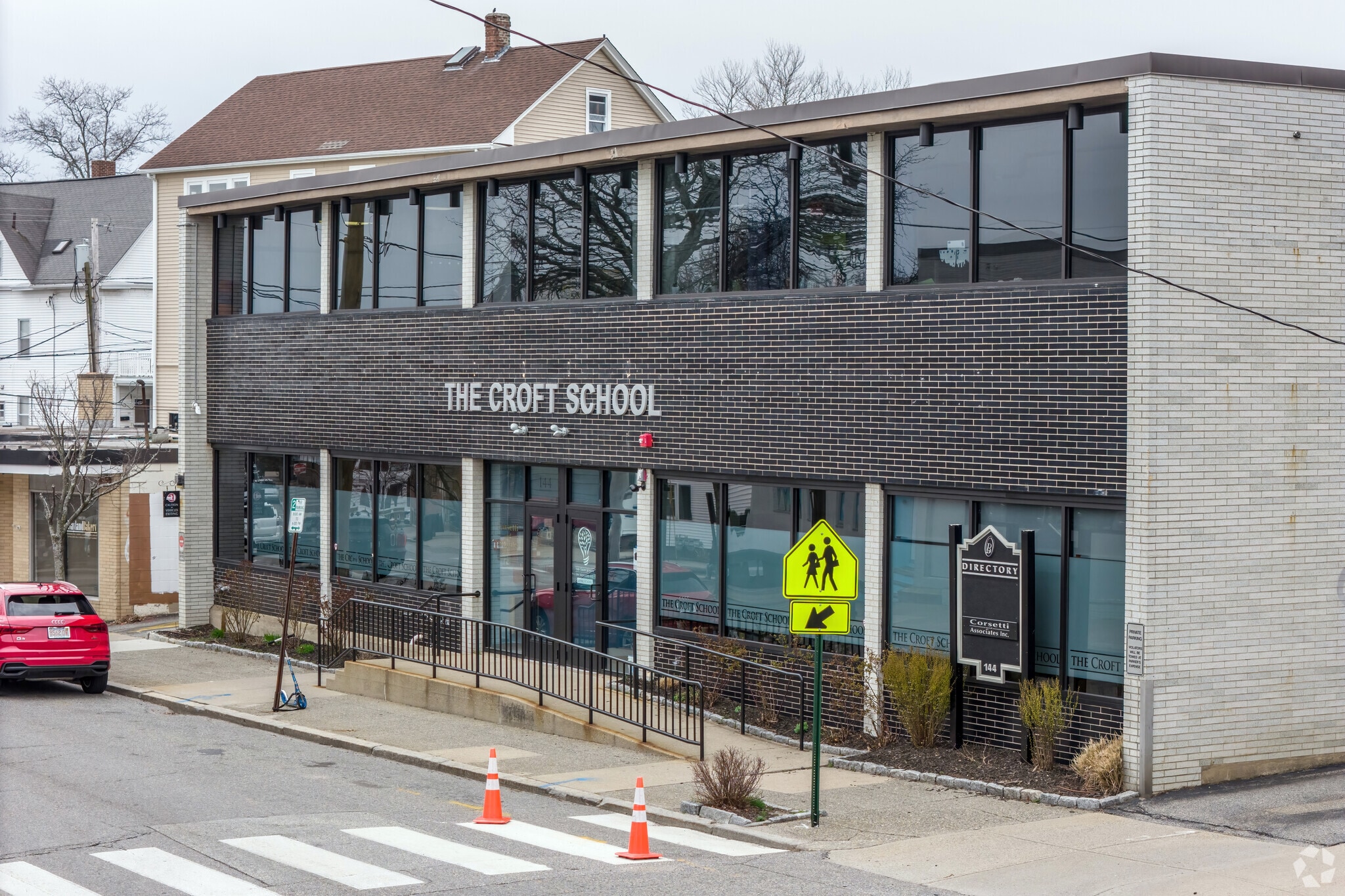 144 Wayland Ave, Providence, RI à louer Photo principale– Image 1 sur 3