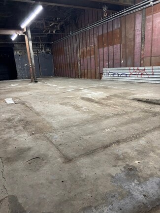 Plus de détails pour 220 Stewart Ave, Brooklyn, NY - Industriel/Logistique à louer