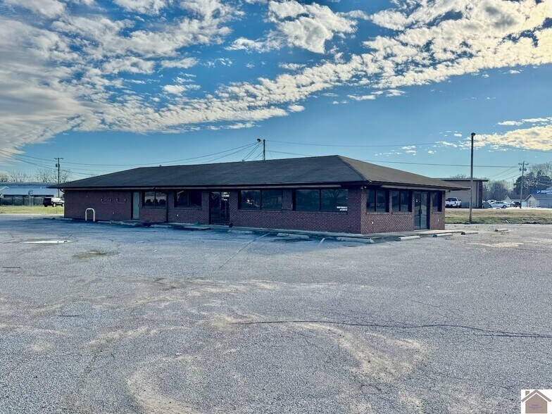 2301 N 8th St, Paducah, KY à louer - Photo principale – Image 1 sur 4