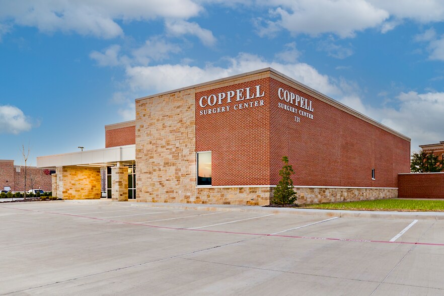 731 Plaza Blvd, Coppell, TX à vendre - Photo de l’immeuble – Image 2 sur 30