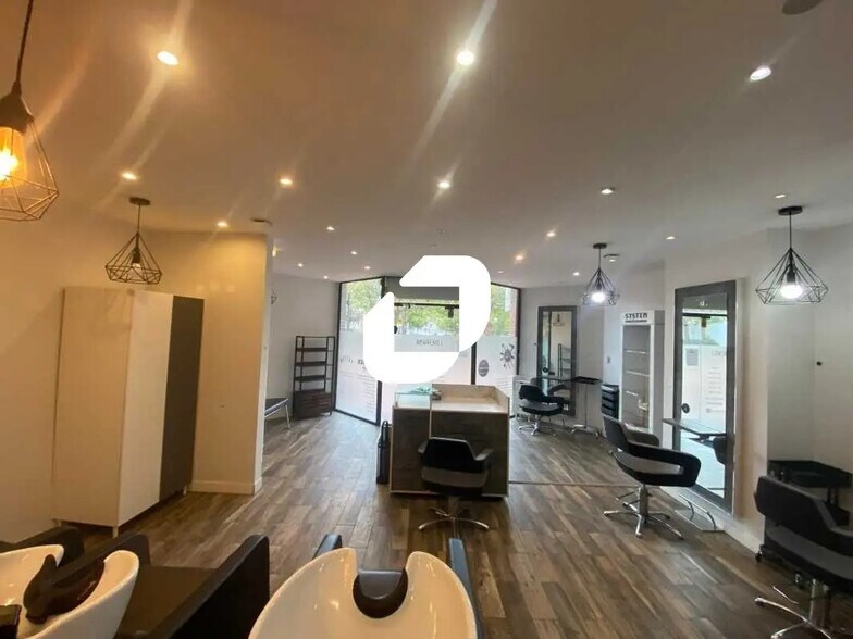 Bureau dans Cergy à louer - Photo de l’immeuble – Image 3 sur 5