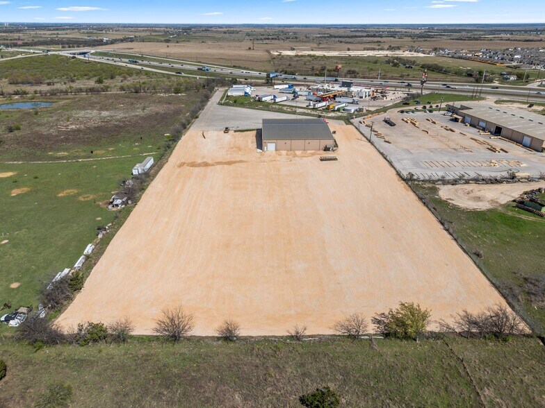 75 County Road 372, Jarrell, TX à louer - Photo de l’immeuble – Image 3 sur 3