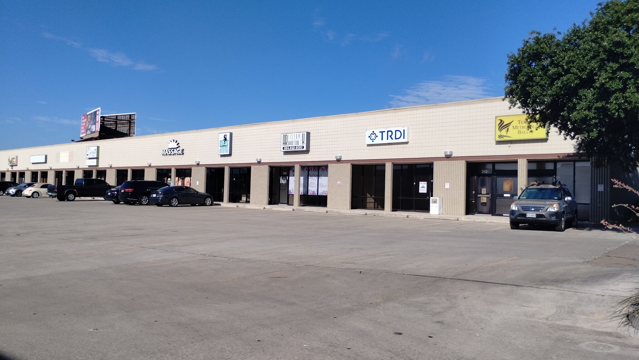 2501 S W S Young Dr, Killeen, TX à louer Photo de l’immeuble– Image 1 sur 9