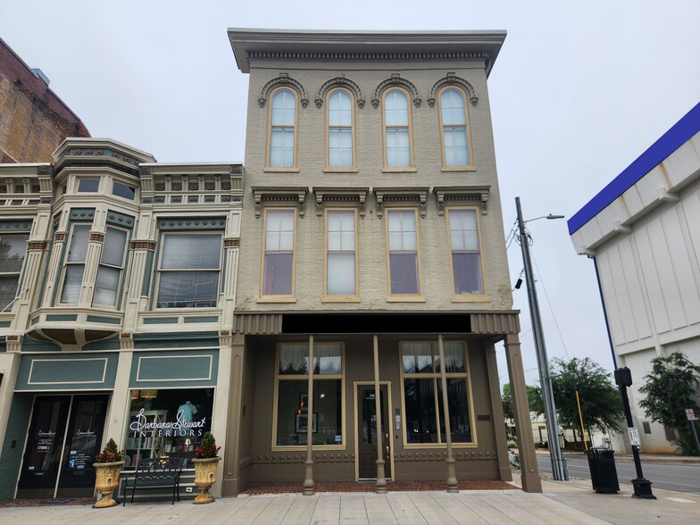 446 E Main St, Bowling Green, KY à louer - Photo de l’immeuble – Image 1 sur 20