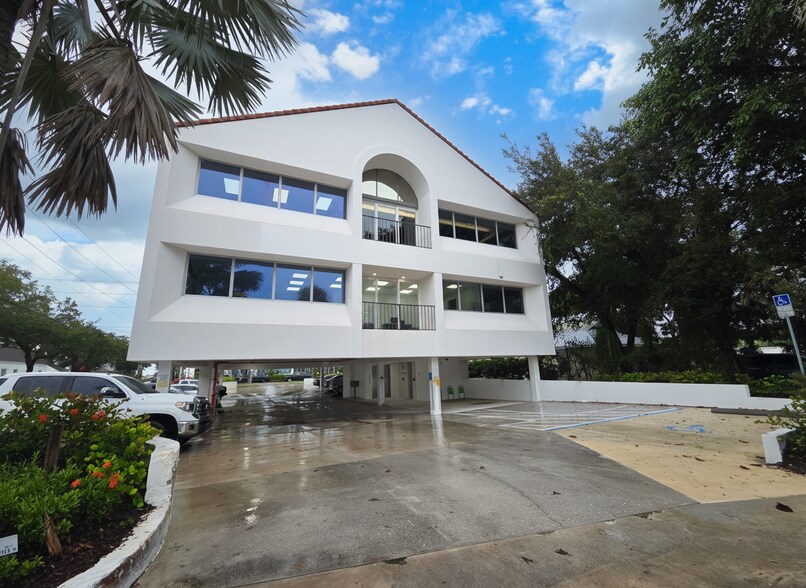 500 SE Osceola St, Stuart, FL à vendre - Photo de l’immeuble – Image 1 sur 59