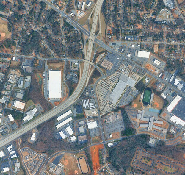 1324 Ashley rd, Charlotte, NC à louer - Photo de l’immeuble – Image 2 sur 3