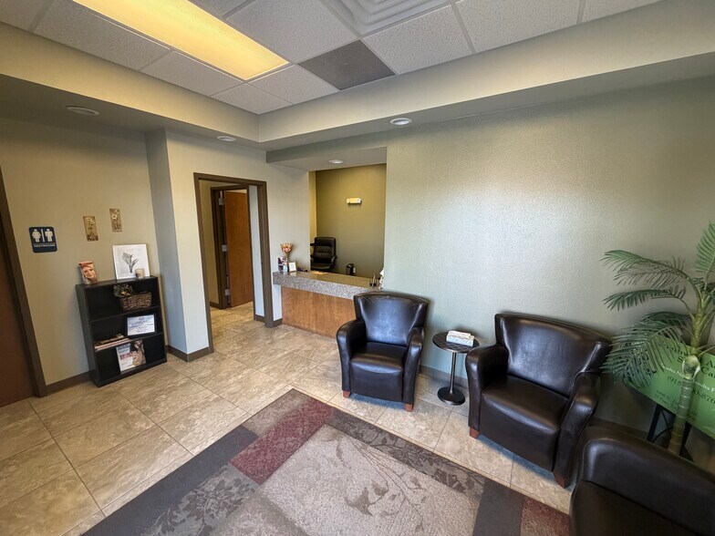 1508 N Zaragoza Rd, El Paso, TX à vendre - Photo de l’immeuble – Image 2 sur 6