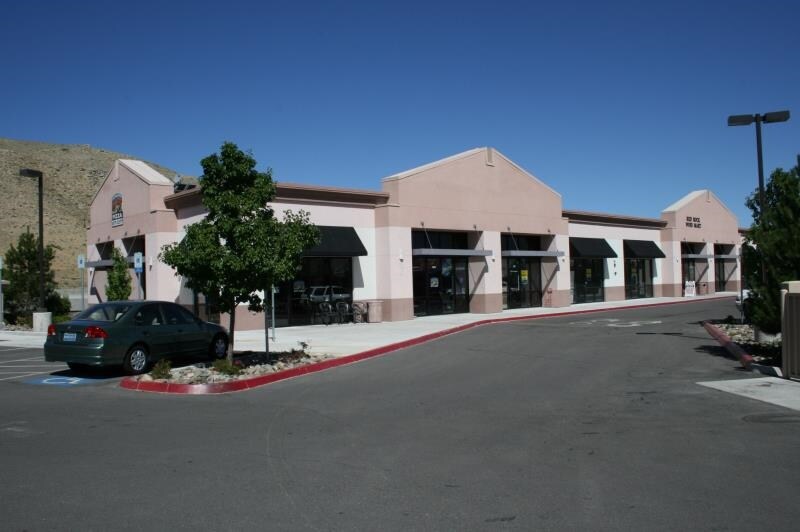 8790 Red Rock Rd, Reno, NV à louer - Photo de l’immeuble – Image 2 sur 2