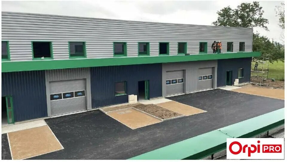 Local d’activités dans Tignieu-Jameyzieu à louer - Photo de l’immeuble – Image 3 sur 6