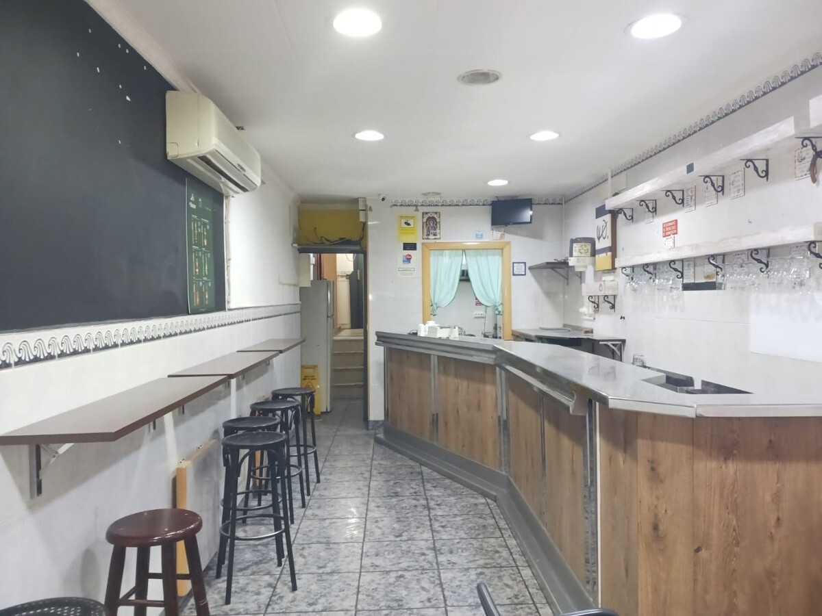 Carrer de Singuerlín, Santa Coloma de Gramenet, BAR 08924 -  -  - Photo intérieure - Image 1 of 3