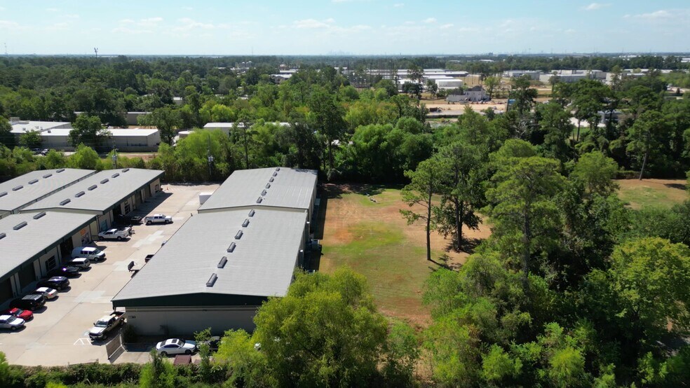16721 Hollister St, Houston, TX à louer - Vidéo sur l’annonce professionnelle – Image 3 sur 7
