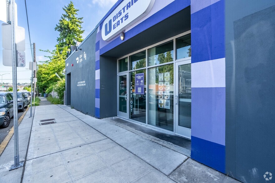 5600 Roosevelt Way, Seattle, WA à louer - Photo de l’immeuble – Image 3 sur 16