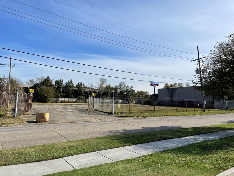 2701 Richland Ave, Metairie, LA à louer - Photo principale – Image 1 sur 12