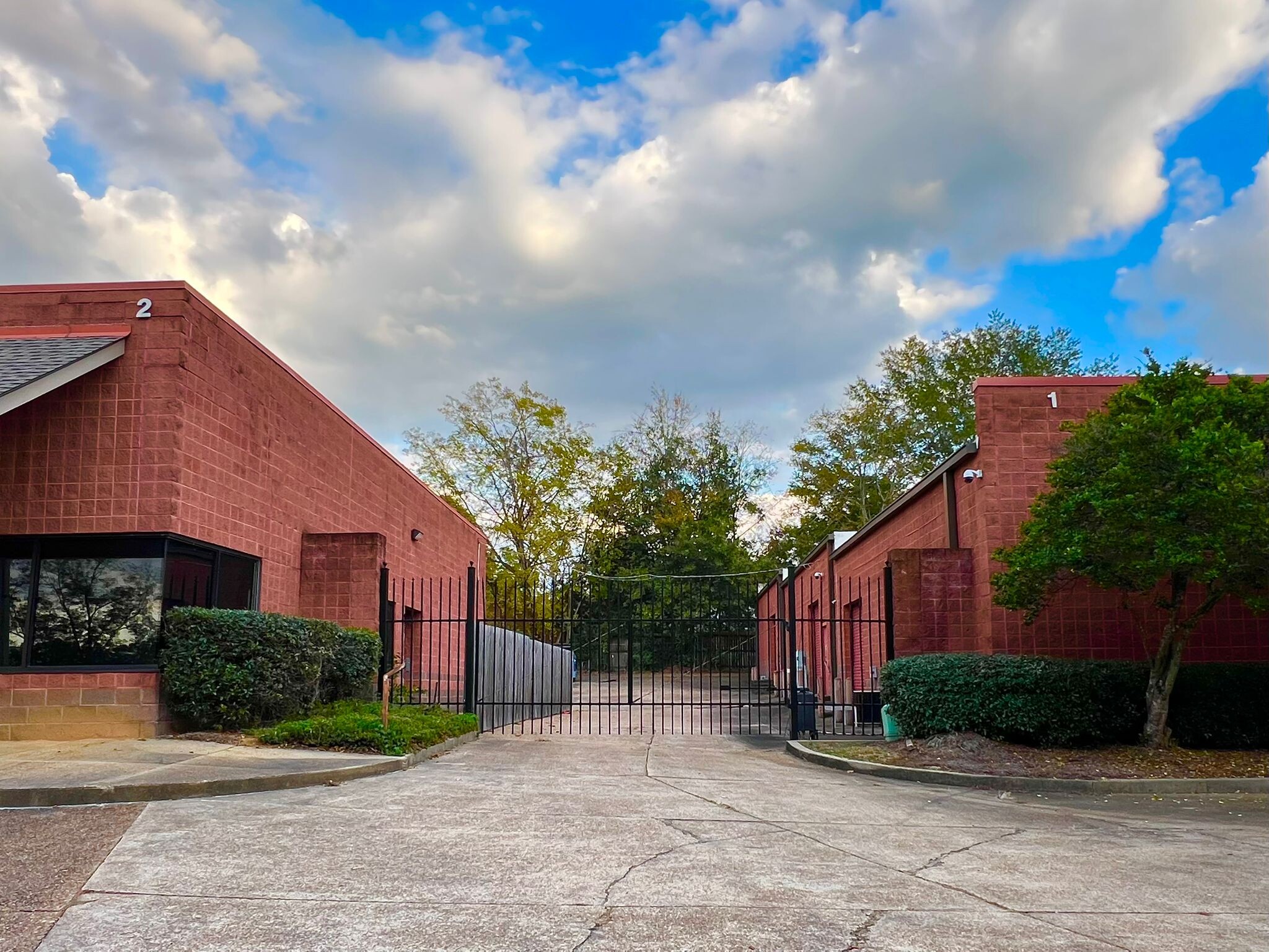100 Briarwood West Dr, Jackson, MS à louer Photo de l’immeuble– Image 1 sur 19