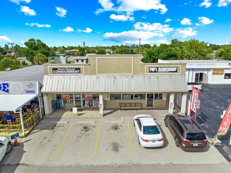 3642 Tamiami Trl, Port Charlotte, FL à louer - Photo principale – Image 1 sur 40
