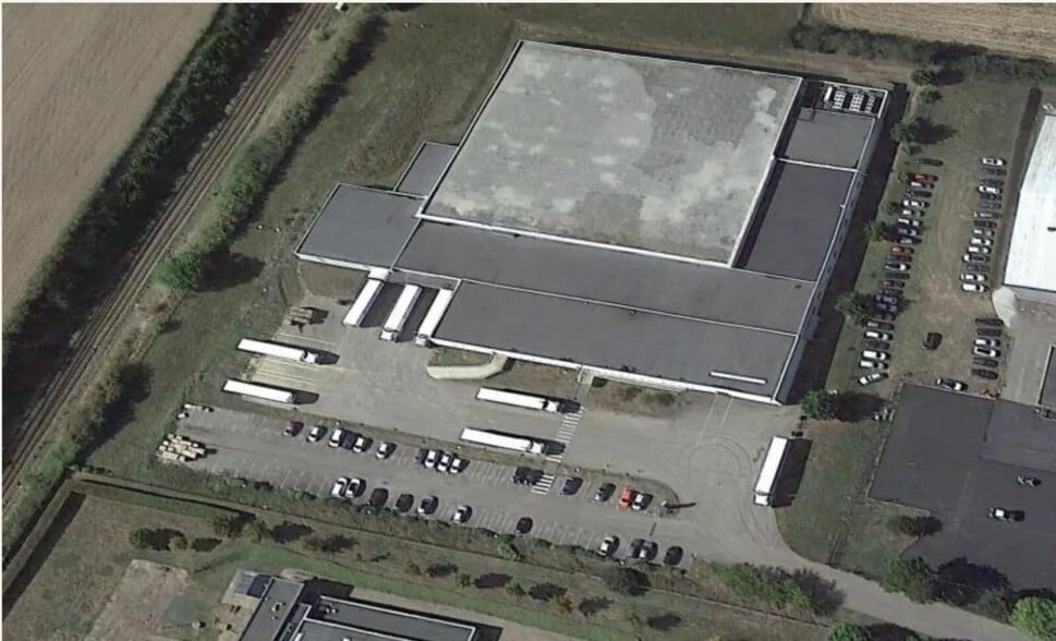 Industriel/Logistique dans Argentan à vendre - Photo de l’immeuble – Image 3 sur 8