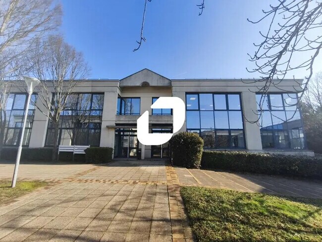 Plus de détails pour 131-139 Chemin Des Bassins, Créteil - Bureau à louer