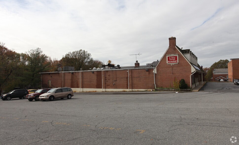 6321-6323 Greenbelt Rd, College Park, MD à louer - Photo de l’immeuble – Image 3 sur 4