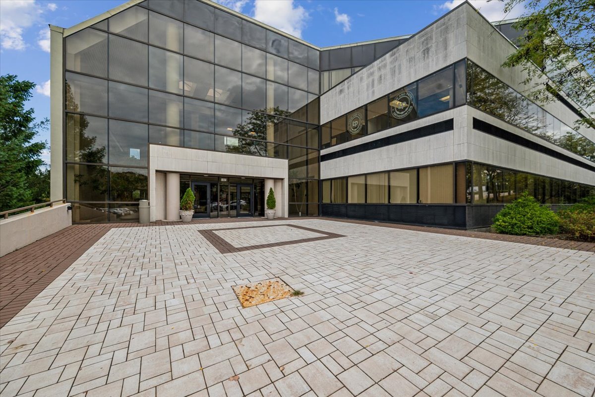 1465 State Route 31 S, Annandale, NJ à louer Photo de l’immeuble– Image 1 sur 35