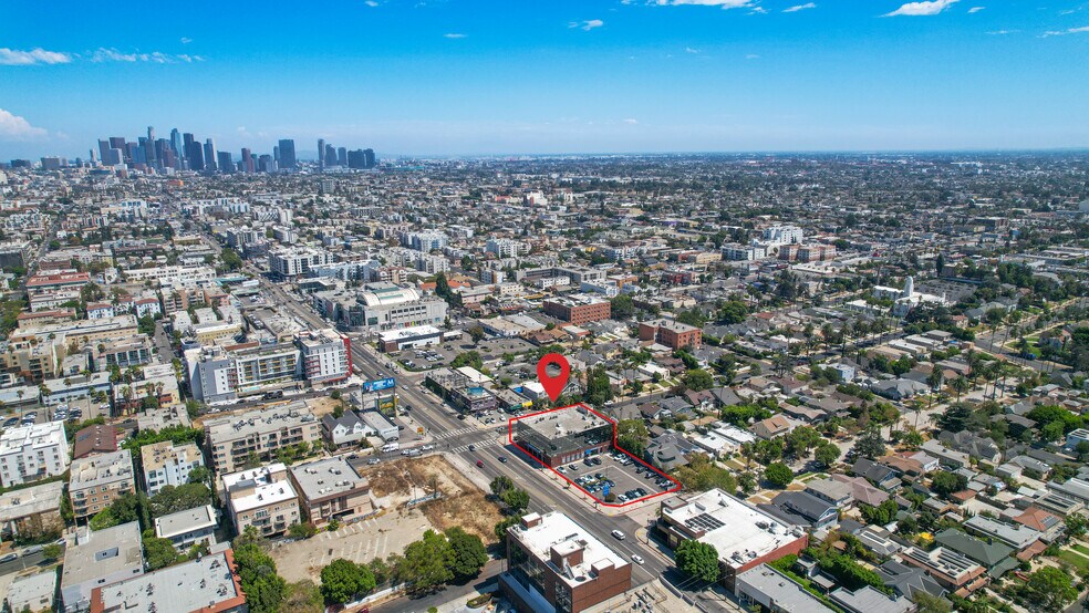 3360 W Olympic Blvd, Los Angeles, CA à louer - Photo de l’immeuble – Image 3 sur 16