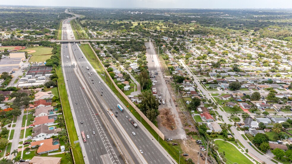5050 Peters Rd, Plantation, FL à louer - Aérien – Image 2 sur 11