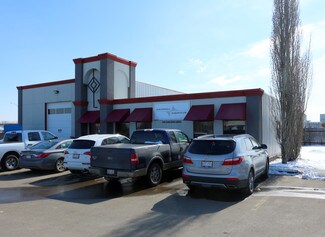 Plus de détails pour 370 Carleton Dr, St. Albert, AB - Local d'activités à louer