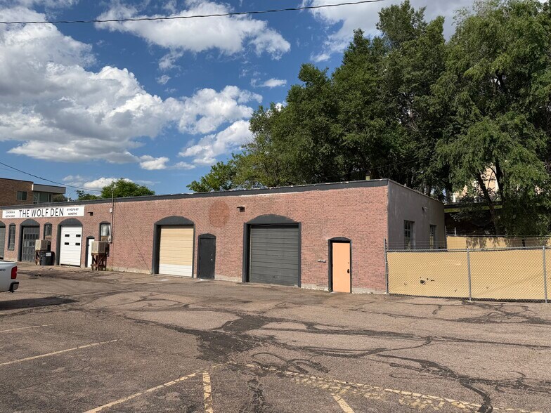 745 E Pikes Peak Ave, Colorado Springs, CO à louer - Photo de l’immeuble – Image 1 sur 7
