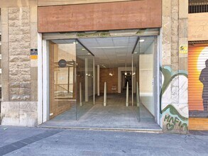 Local commercial dans Tarragona, Tarragona à louer Photo intérieure– Image 2 sur 24
