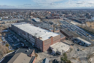 209 Weeden St, Pawtucket, RI - Vue aérienne vue de carte - Image1