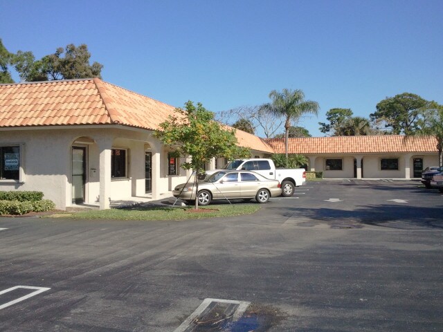 5301-5323 Lake Worth Rd, Lake Worth, FL à vendre Photo principale– Image 1 sur 17