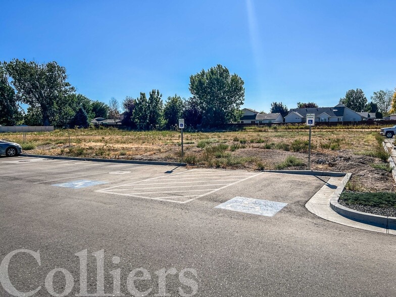 1515 N School Ave, Kuna, ID à vendre - Photo de l’immeuble – Image 2 sur 4